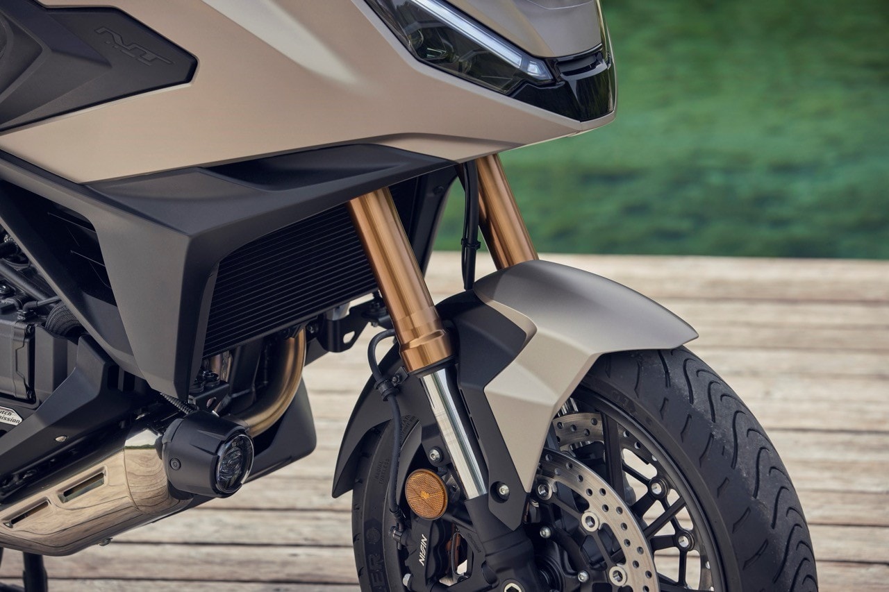 Nuova Honda NT 1100 2025: le foto